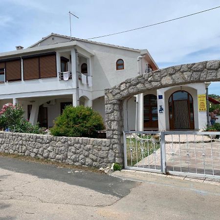 Vila Tesmija バスカ エクステリア 写真