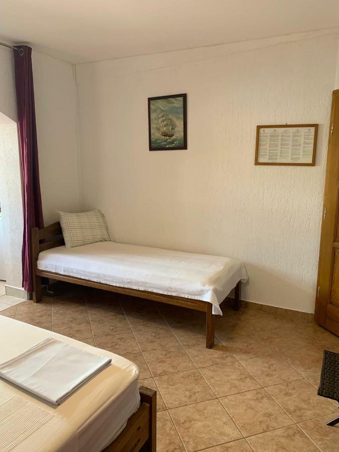 Vila Tesmija バスカ エクステリア 写真